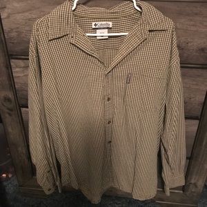 Mens Columbia button down shirt